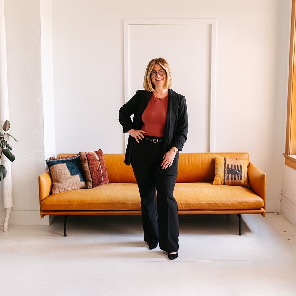 Meet your Posher, Lauren